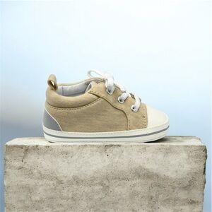 Carters Baby Boy 0-3 months Sneakers Crib Shows Tan Grey and White NWOT